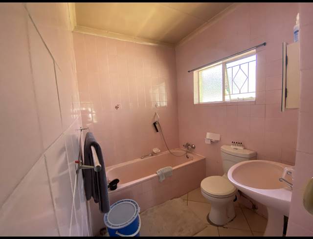 3 BEDROOM FREEHOLD FOR SALE IN PARKRAND